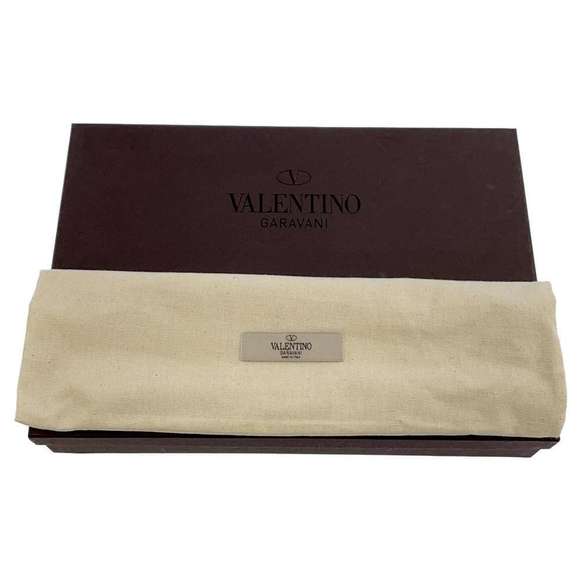 🔥 New with box! Valentino Garavani Heart Studded Clutch - Picture 12 of 12